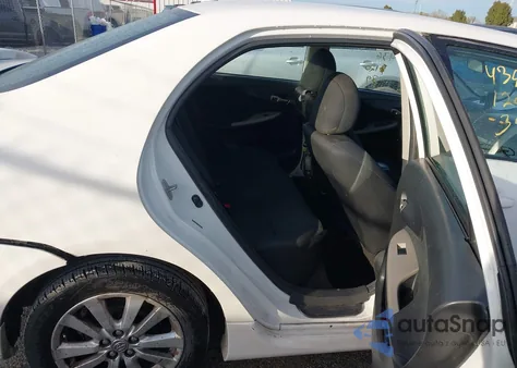 2010 Toyota Corolla S z USA, uszkodzony, nr VIN 2T1BU4EEXAC452991